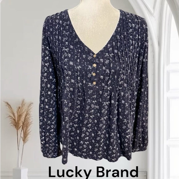 Lucky Brand Tops - * ❤️! LUCKY Brand CASUAL TOP SMALL